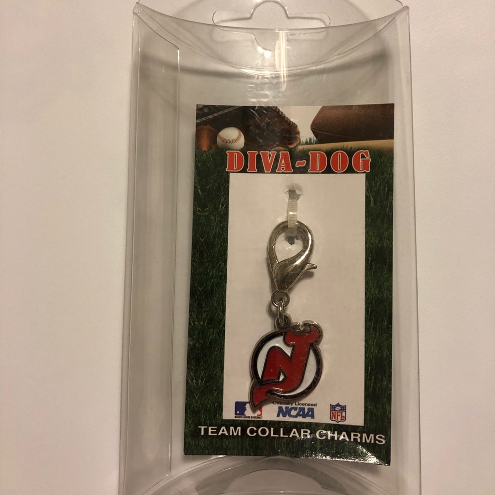 New Jersey Devils NHL Logo Dog Collar Charm